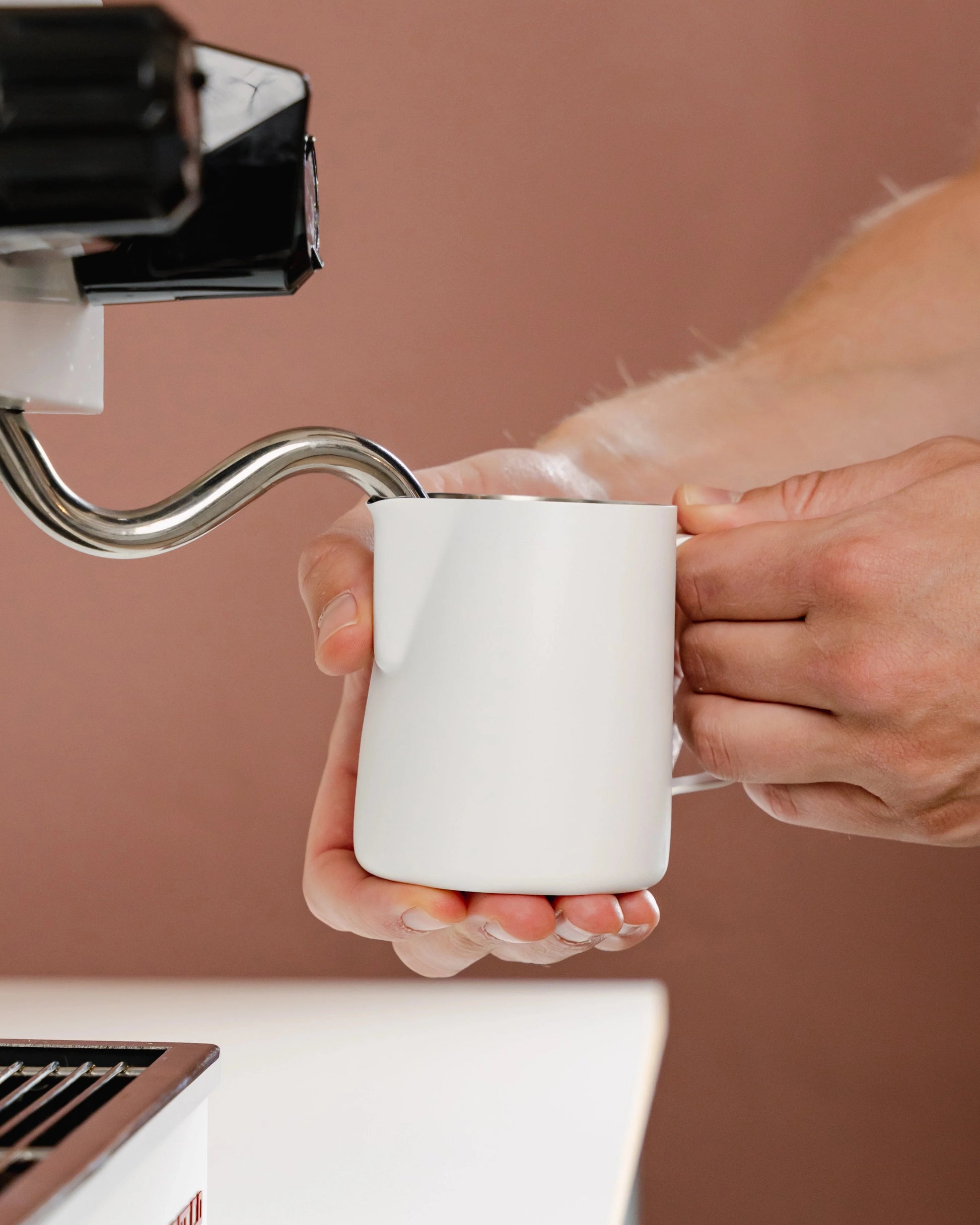 Milk frother jug - essentials