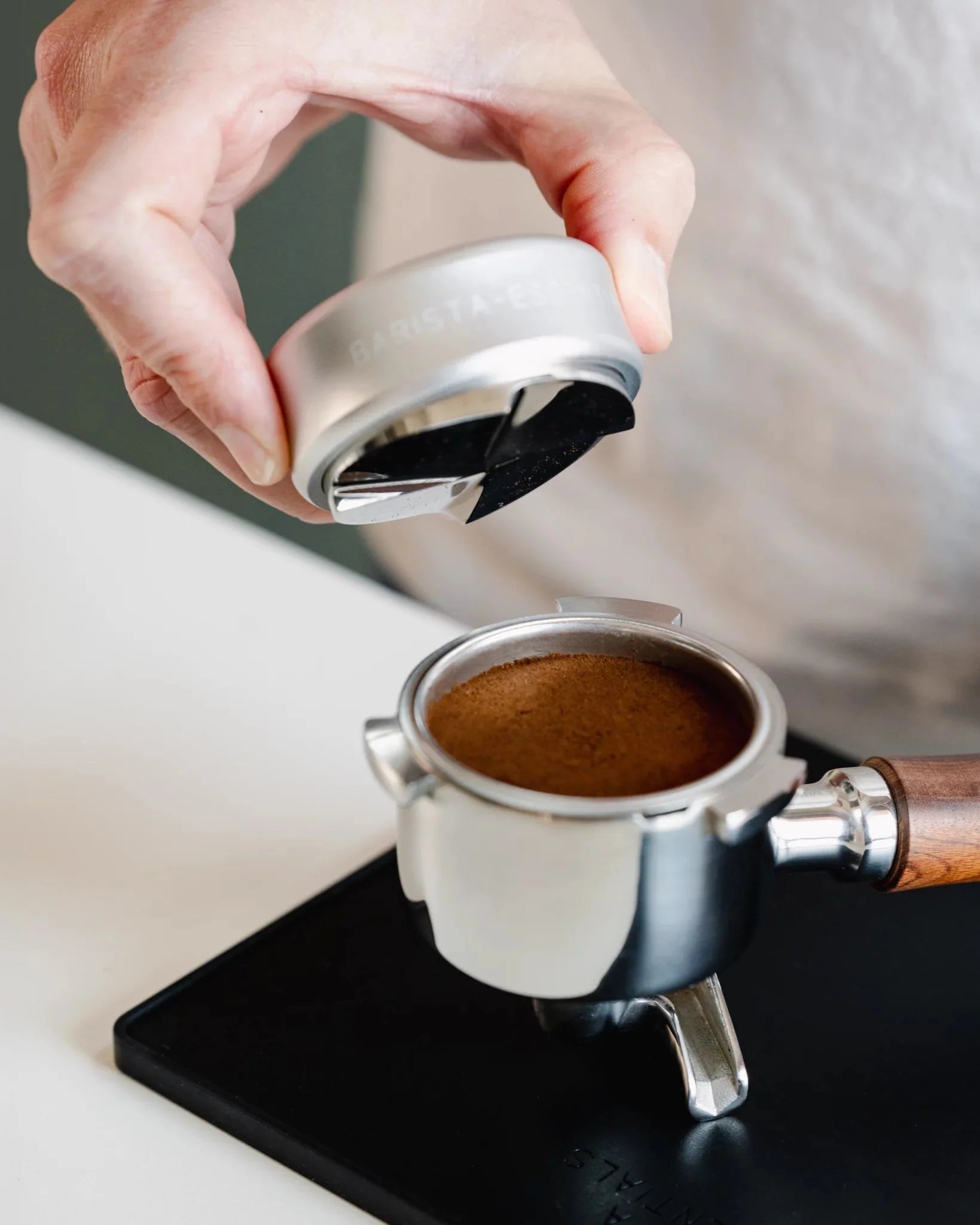 Coffee distributor