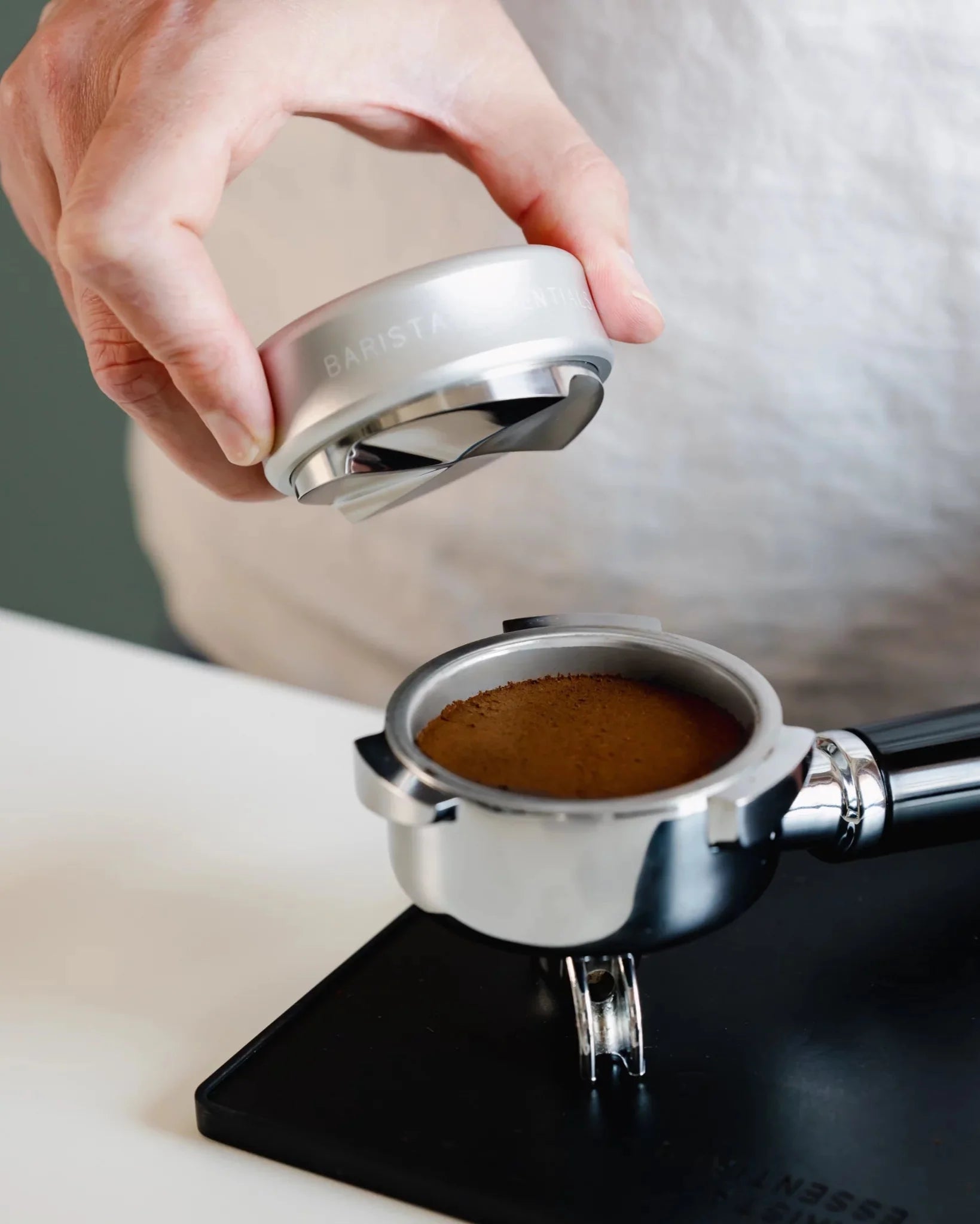 Coffee distributor
