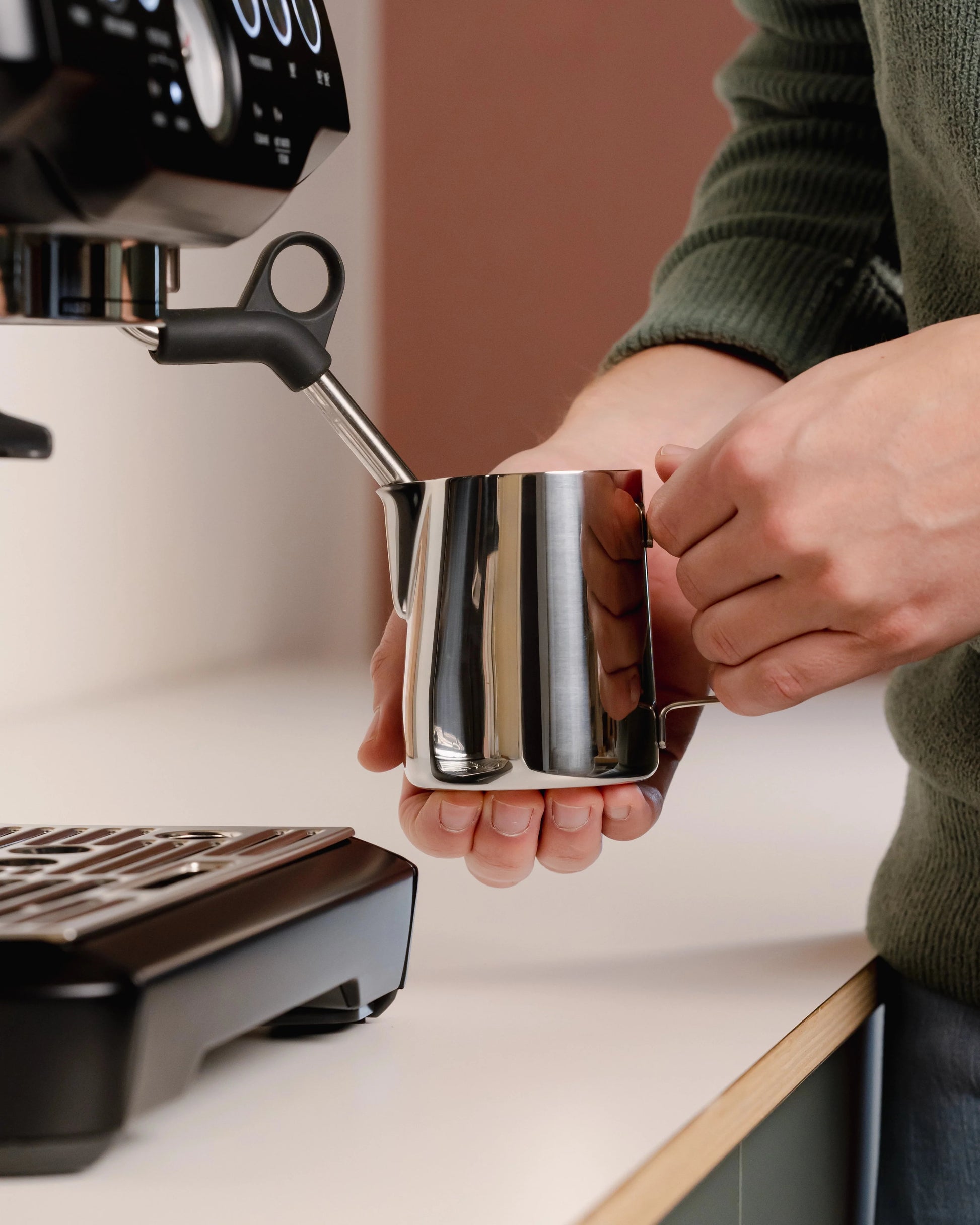 Milk frother jug - essentials