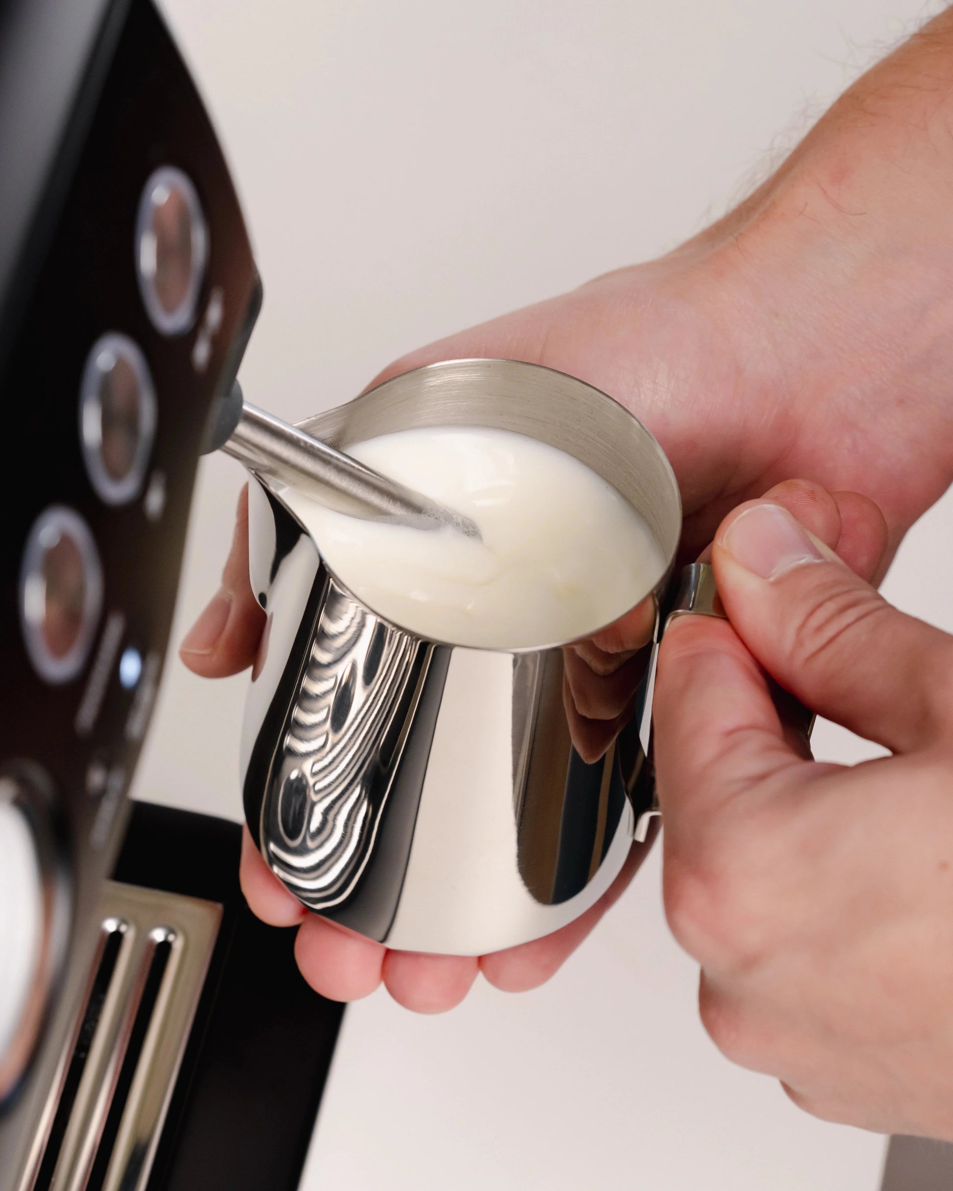 Milk frother jug - essentials