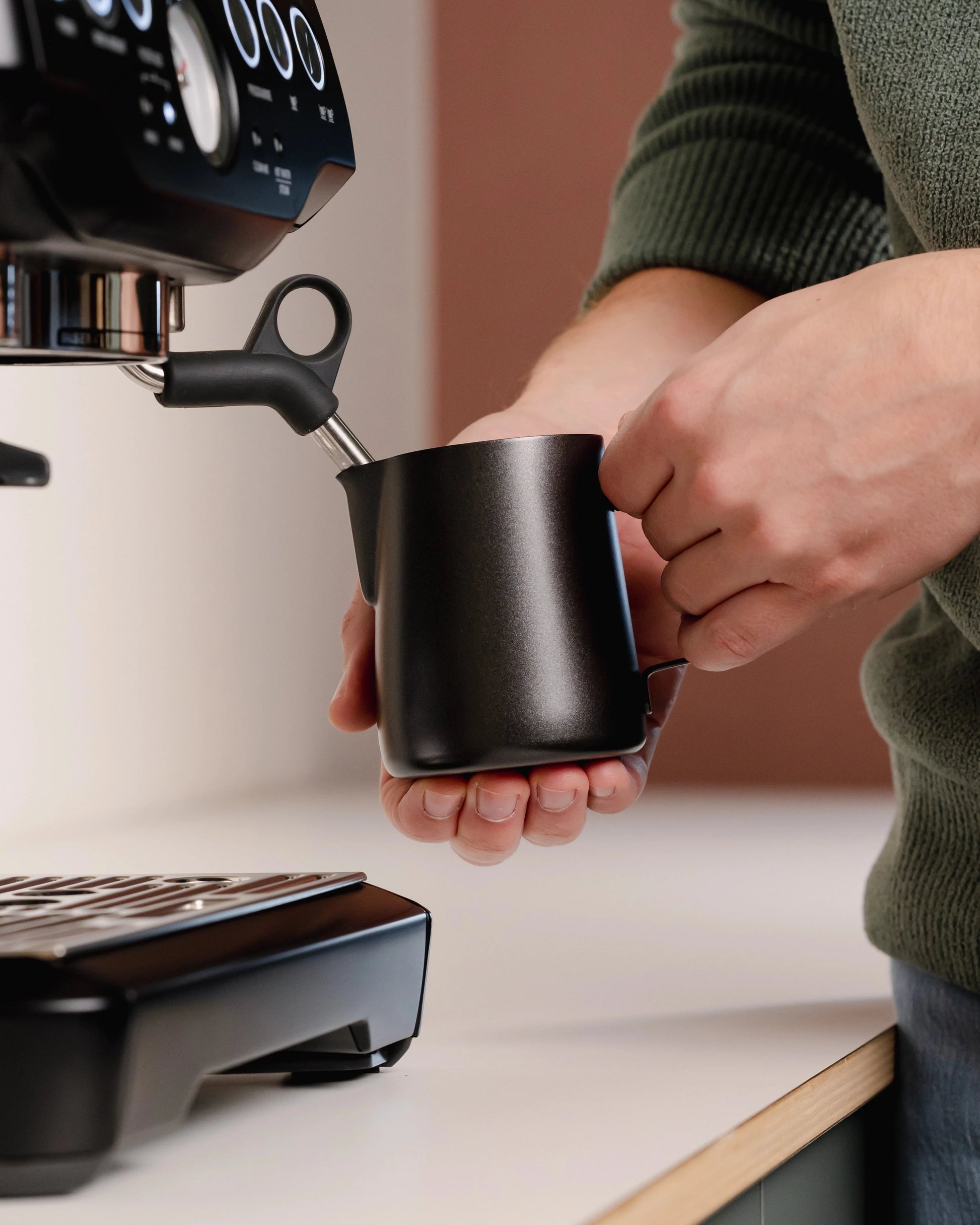 Milk frother jug - essentials