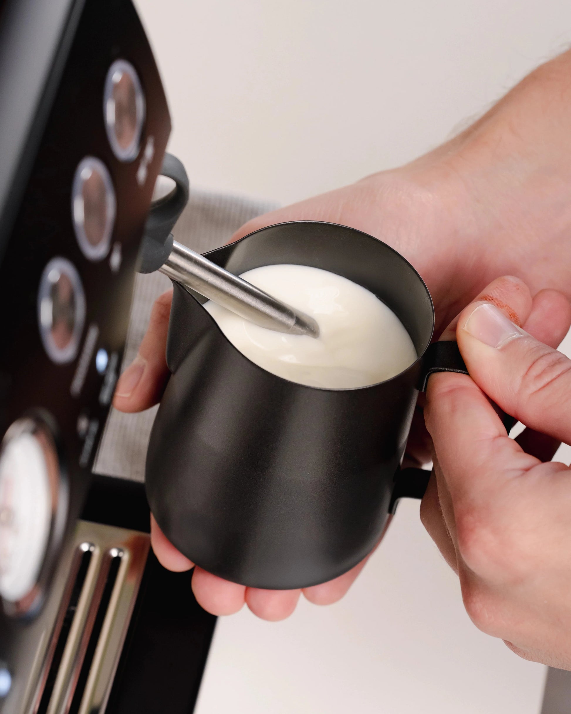 Milk frother jug - essentials