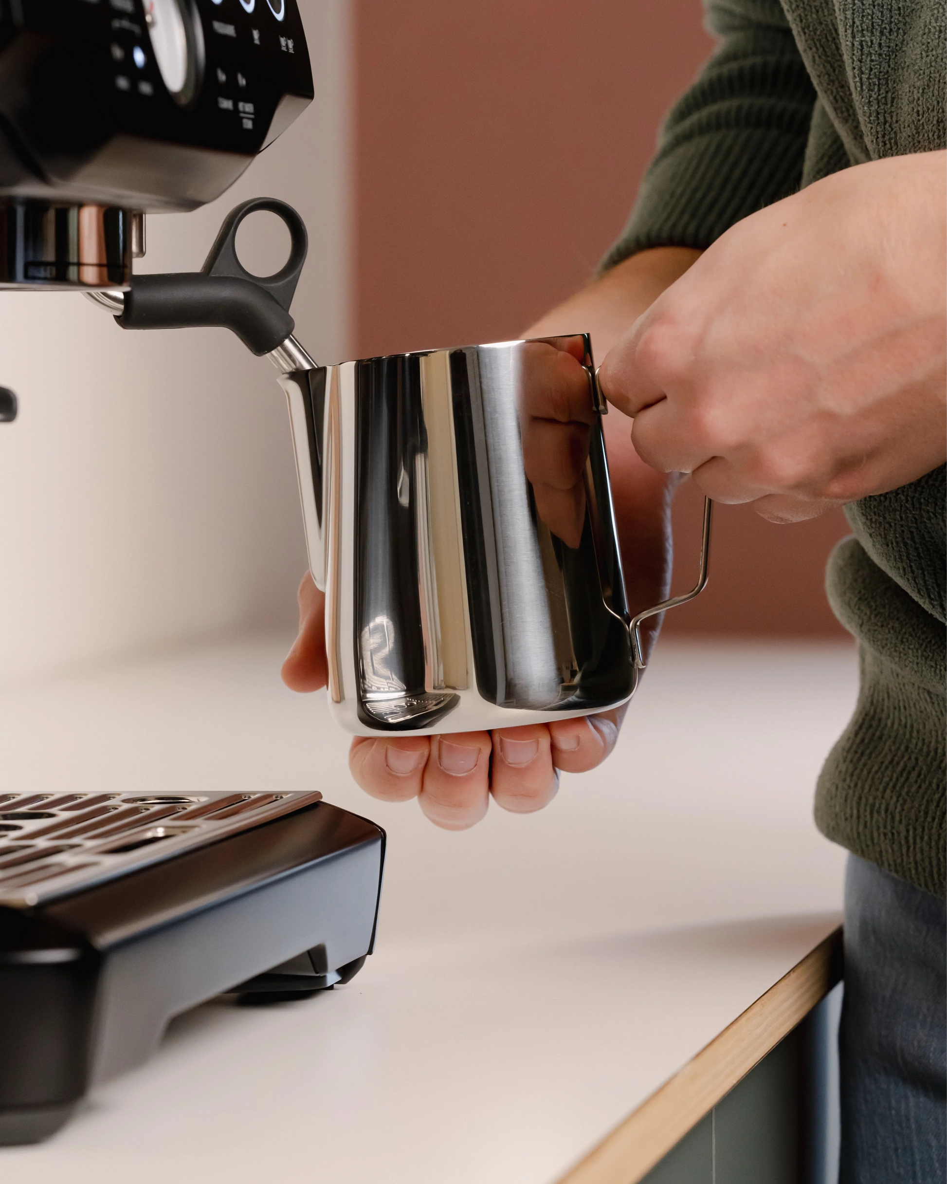 Milk frother jug - essentials
