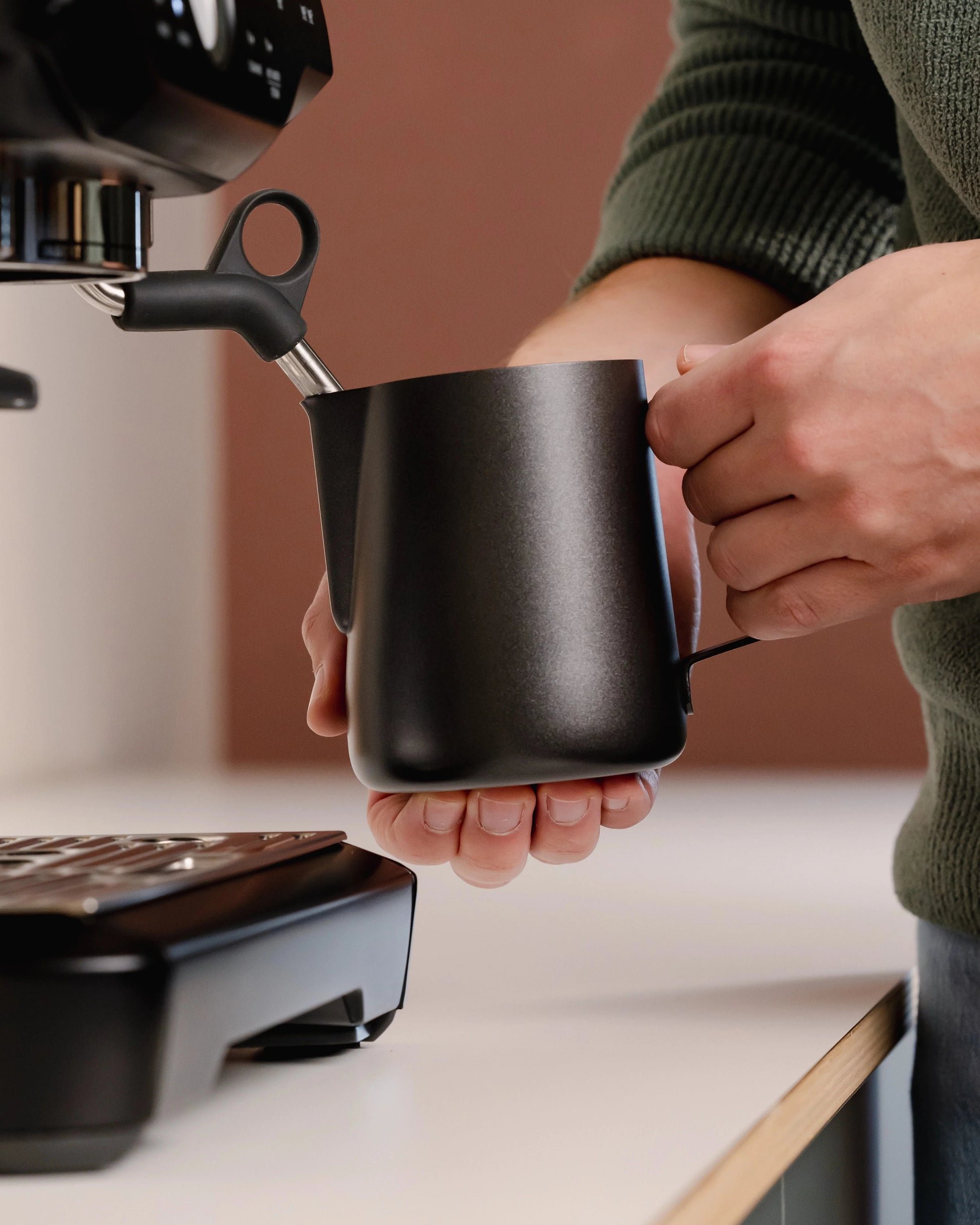 Milk frother jug - essentials