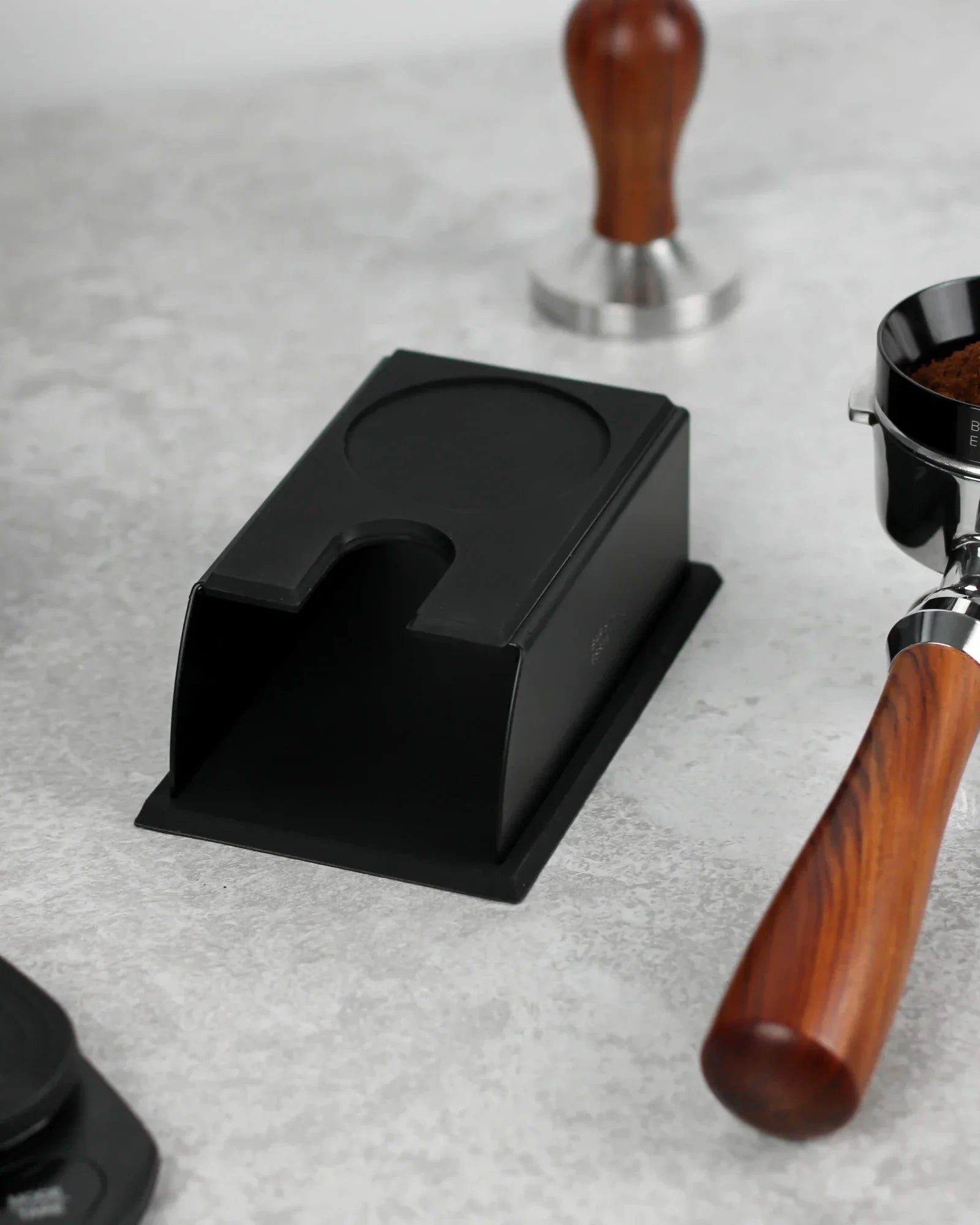 Tamping station