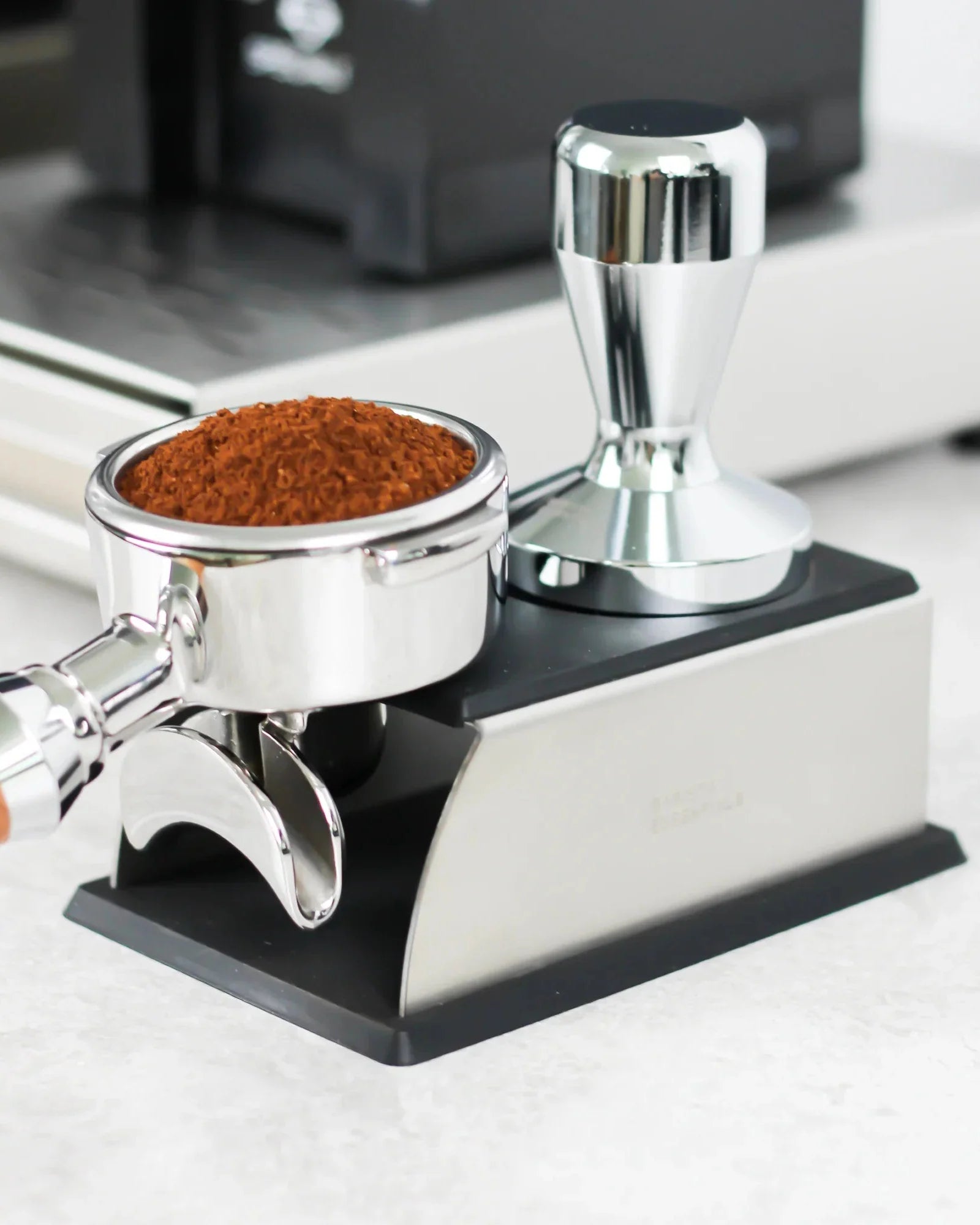 Tamping station